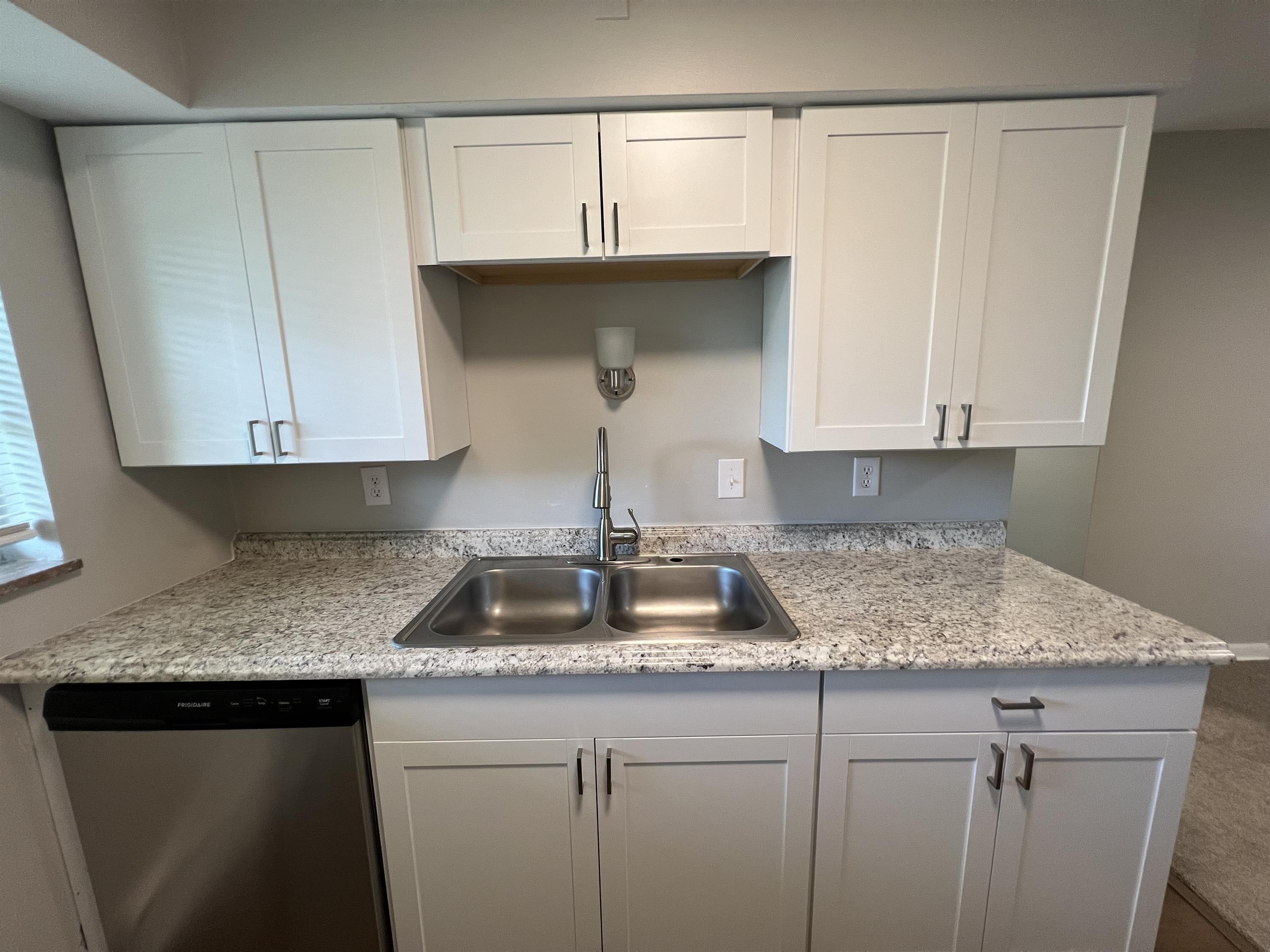 6306 Fairhurst Avenue - 3