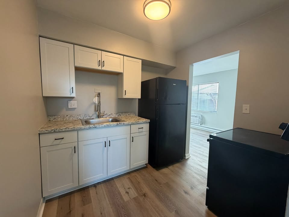 5146 Carthage Avenue - 10